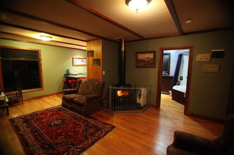 Kepler Oaks Chalet - Accommodation New Zealand 31