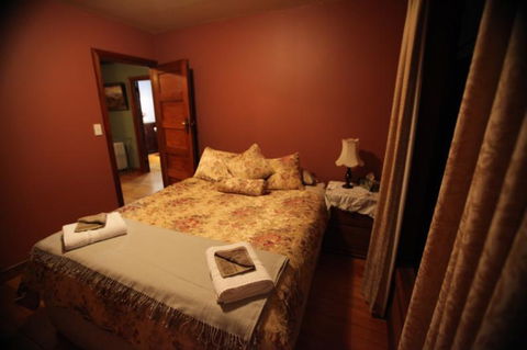 Kepler Oaks Chalet - Accommodation New Zealand 35