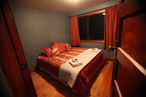 Kepler Oaks Chalet - Accommodation New Zealand 46