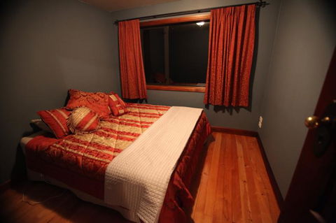 Kepler Oaks Chalet - Accommodation New Zealand 47