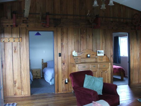 The Woolshed, Cassie's Farm - Accommodation New Zealand 3