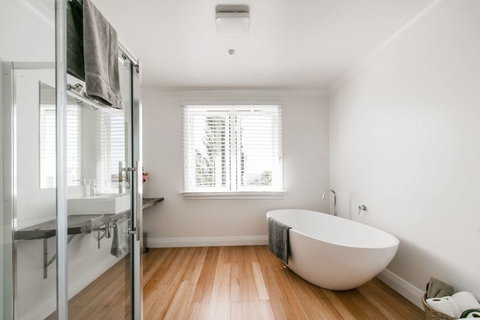 The Pear Orchard Lodge - Accommodation New Zealand 17
