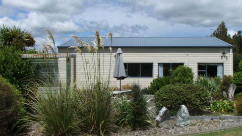 Kepler Mountain View Alpaca Cottage - Accommodation New Zealand 7