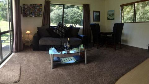 Broekhaven Country Cottage - Accommodation New Zealand 2