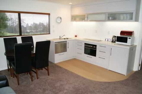 Broekhaven Country Cottage - Accommodation New Zealand 13
