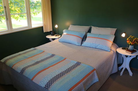 Mt Huia Farmstay - Hodd Cottage - Accommodation New Zealand 6