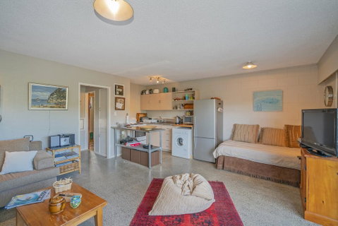 Sea Views Apartment - Onemana Apartment - Accommodation New Zealand 3