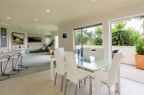 Seascape Villa B&B - Accommodation New Zealand 2
