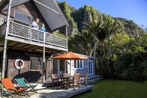 Seascapes - Accommodation New Zealand 0
