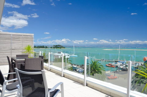 Seaside Apartment - Accommodation New Zealand 0