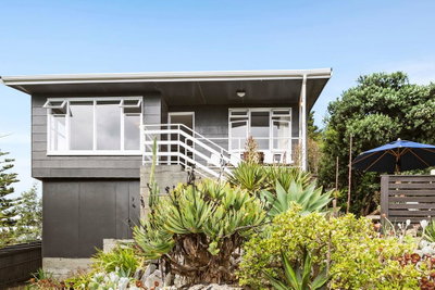 Seaside House - Waikanae Beach Bach