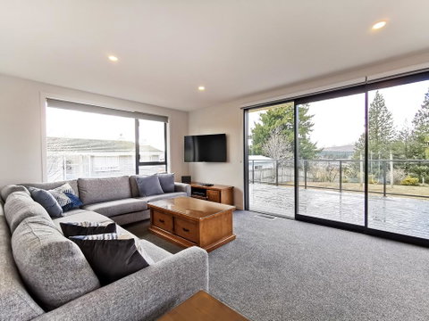 Shepherd's View - Accommodation New Zealand 3