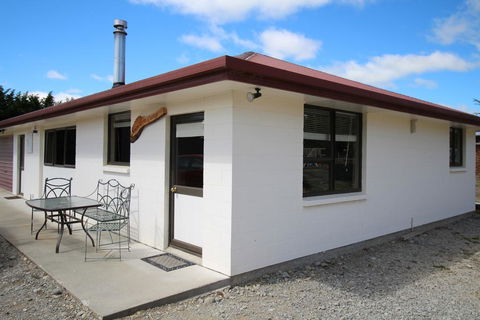 South Eyre Cottage - Accommodation New Zealand 2