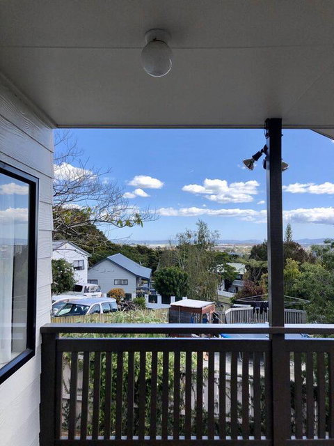 Spacious Beautiful House Is Waiting For You. - Accommodation New Zealand 3