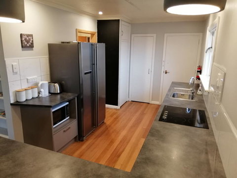 Stay In The Bay (Apartment A) - Accommodation New Zealand 0