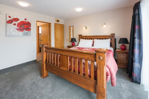 Strathern Motor Lodge - Accommodation New Zealand 1