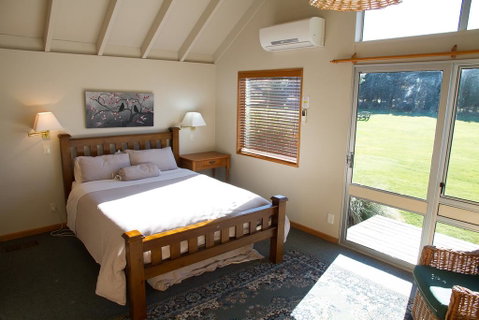 Stronechrubie Accommodation And Restaurant - Accommodation New Zealand 0