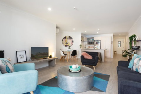 Stylish And Spacious, Downtown Mount Maunganui - Accommodation New Zealand 0