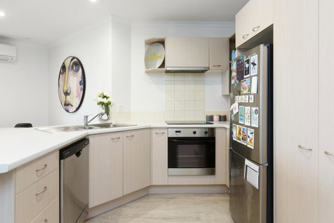 Stylish And Spacious, Downtown Mount Maunganui - Accommodation New Zealand 2