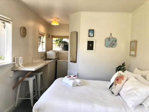 Sunny, Serene Studio @ Motueka - Accommodation New Zealand 1
