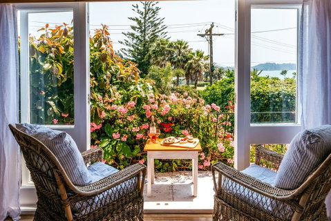 Sunshine Cottage By The Sea - Accommodation New Zealand 2