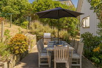 Sunshine Grove Retreat - Onemana Holiday Home