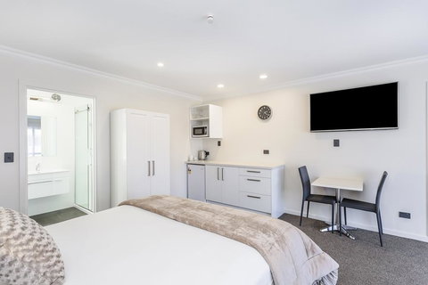 Superior Dunedin Apartments - Accommodation New Zealand 3