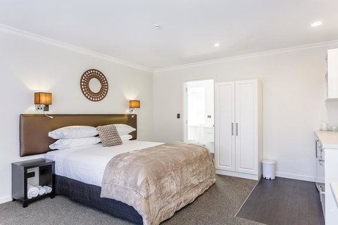 Superior Dunedin Apartments - Accommodation New Zealand 2