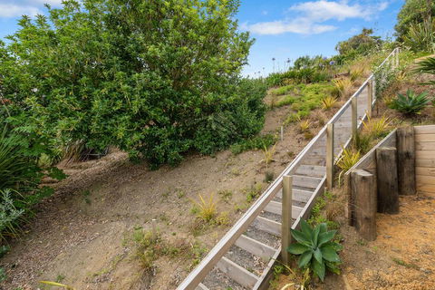 Surf Munro - Ngunguru Holiday Home - Accommodation New Zealand 2