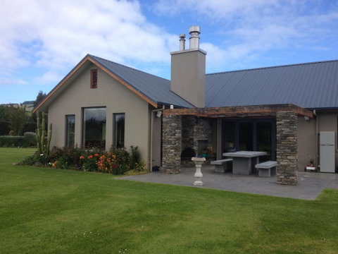 Taieri Retreat - Accommodation New Zealand 0