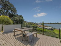 Tairua Harbour Views - Tairua Holiday Home