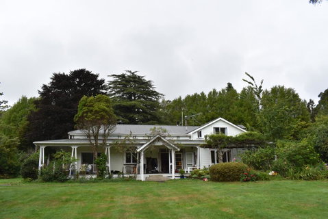 Tarata - Accommodation New Zealand 0