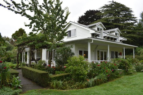 Tarata - Accommodation New Zealand 1