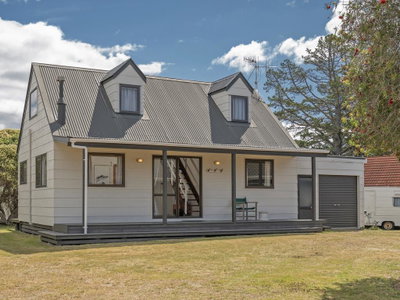 The Beach Is Calling - Pauanui Holiday Home
