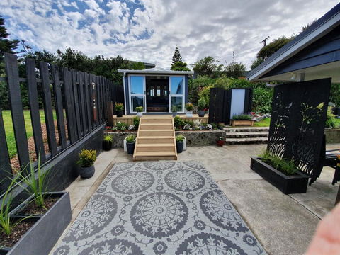 The Beach Pod - At Raumati Beach On The Kapiti Coast - Accommodation New Zealand 3