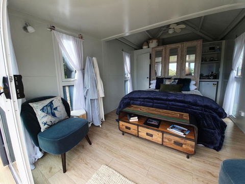 The Beach Pod - At Raumati Beach On The Kapiti Coast - Accommodation New Zealand 2