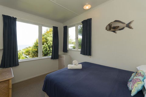 The Blue Bach - Coopers Beach Holiday Home - Accommodation New Zealand 1