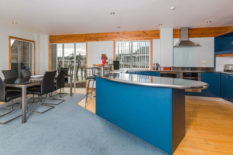 The Boathouse - Accommodation New Zealand 1