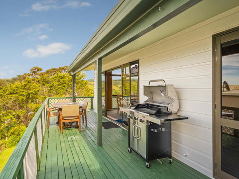 The Burrow - Kuaotunu Holiday Home - Accommodation New Zealand 3