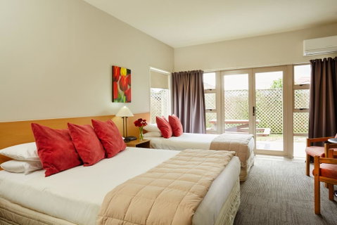 The Garden Hotel - Accommodation New Zealand 0