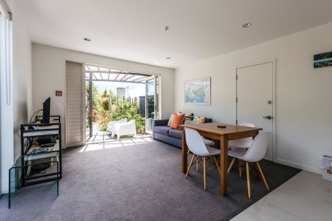 The Grove - Accommodation New Zealand 2