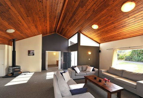 The House Of Plenty - Waiheke Holiday Home - Accommodation New Zealand 2