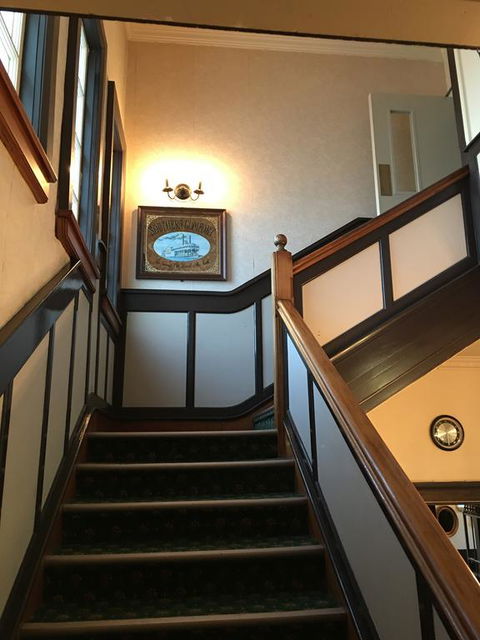 The Kamo Hotel - Accommodation New Zealand 2