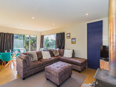 The Miharo Lodge - Rangataua Holiday Home - Accommodation New Zealand 1