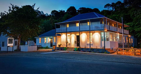 The Old Oak Boutique Hotel - Accommodation New Zealand 0