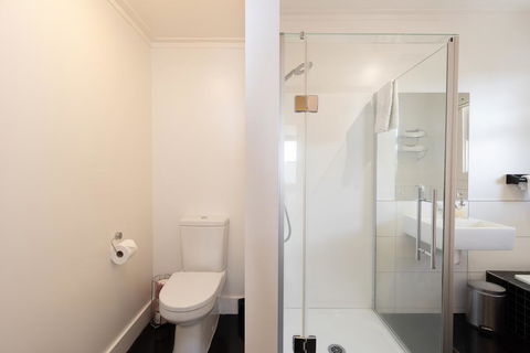 The Old Oak Boutique Hotel - Accommodation New Zealand 1