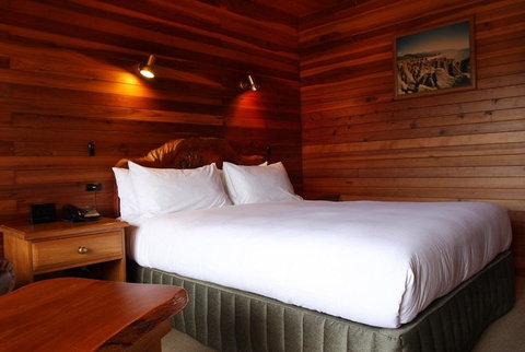 The Powderhorn Chateau - Accommodation New Zealand 1