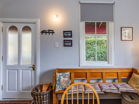 The Red Rooster Cottage - Raurimu Holiday Home - Accommodation New Zealand 2