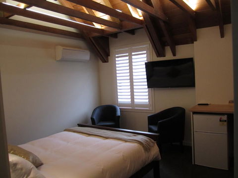 The Stables Dunedin - Accommodation New Zealand 2
