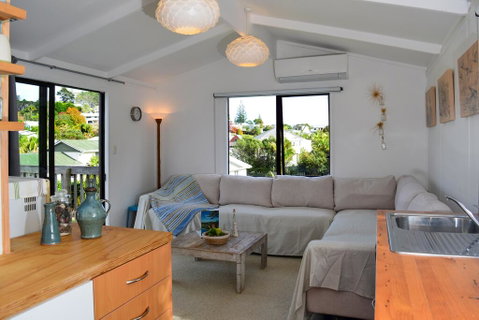 The Stowaway - Hihi Holiday Home - Accommodation New Zealand 1
